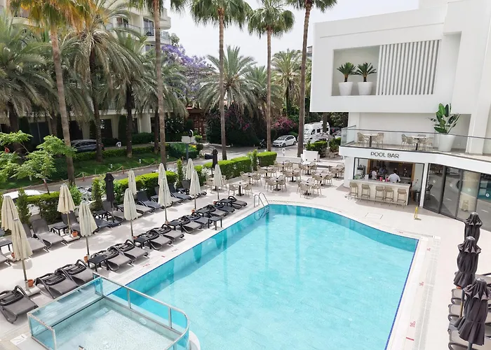 Hotel Blue Bay Style 4*